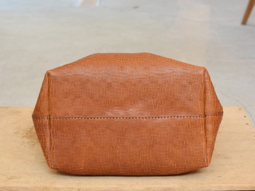 ピーノハンドバッグ 底面