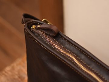 箱マチショルダー Sファスナー位置