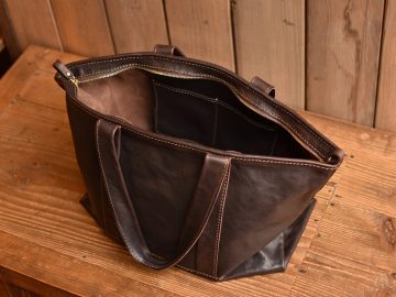箱底トート L内ポケ