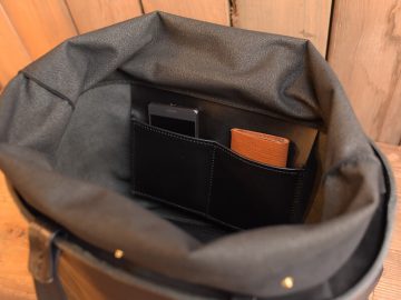 カバートート 仕切り内ポケット