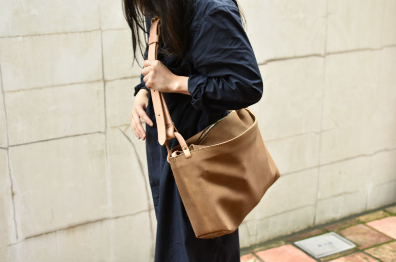 女性M5