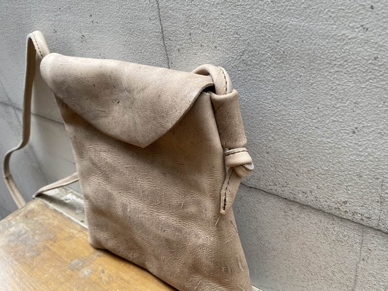 四角ショルダーショルダー付け根