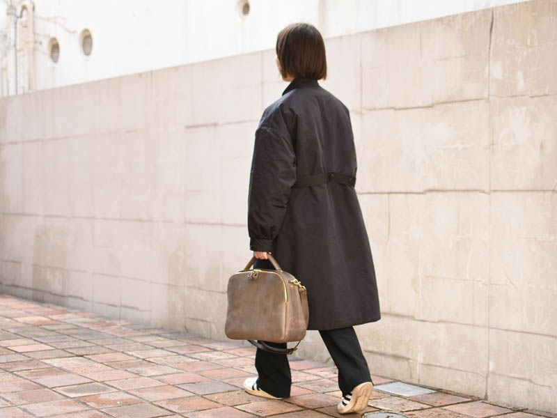 女性S手持ち