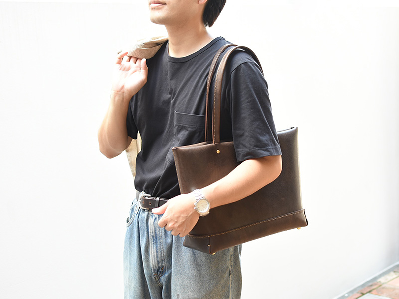 シップトート Mサイズメンズ着用2