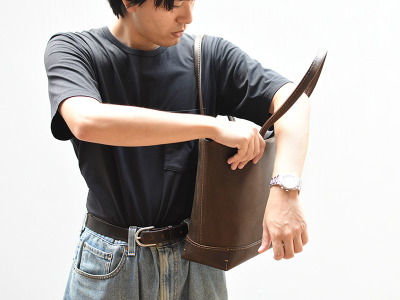シップトート Mサイズメンズ着用3